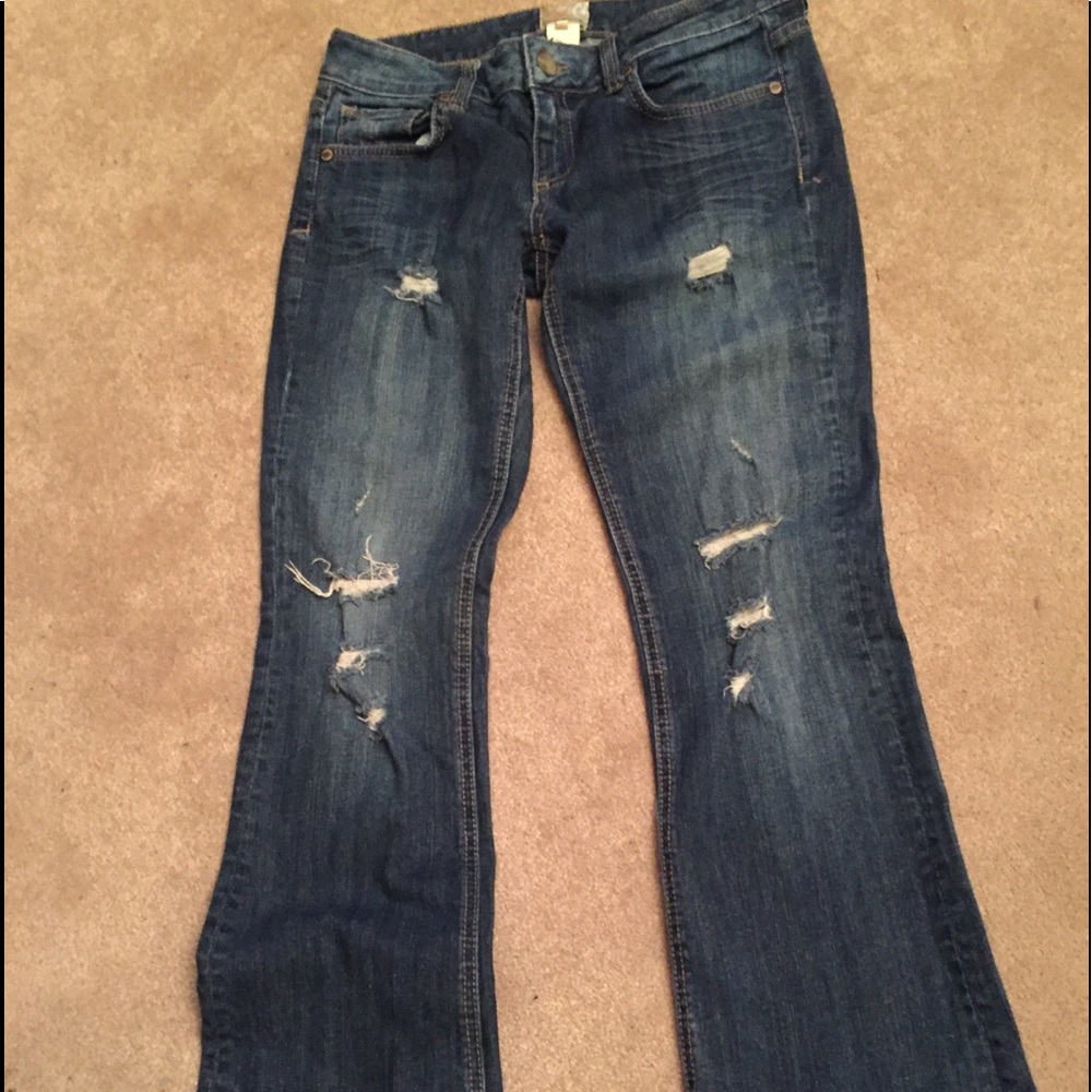 Arden B, Sz 6,ripped jeans, boot cut
